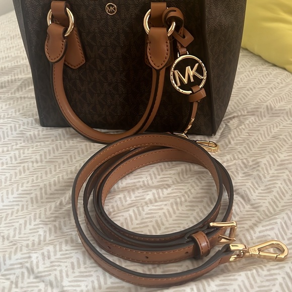 Michael Kors-Brown - Picture 5 of 5